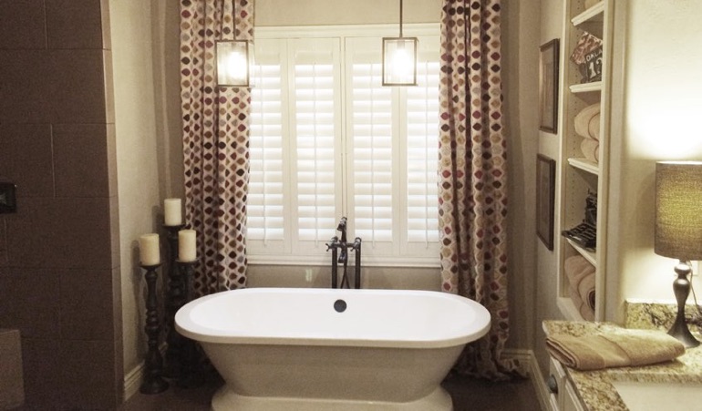 Polywood Shutters in Cincinnati Bathroom